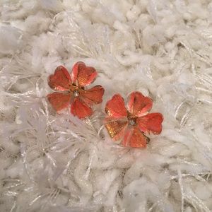 Flower studded earrings